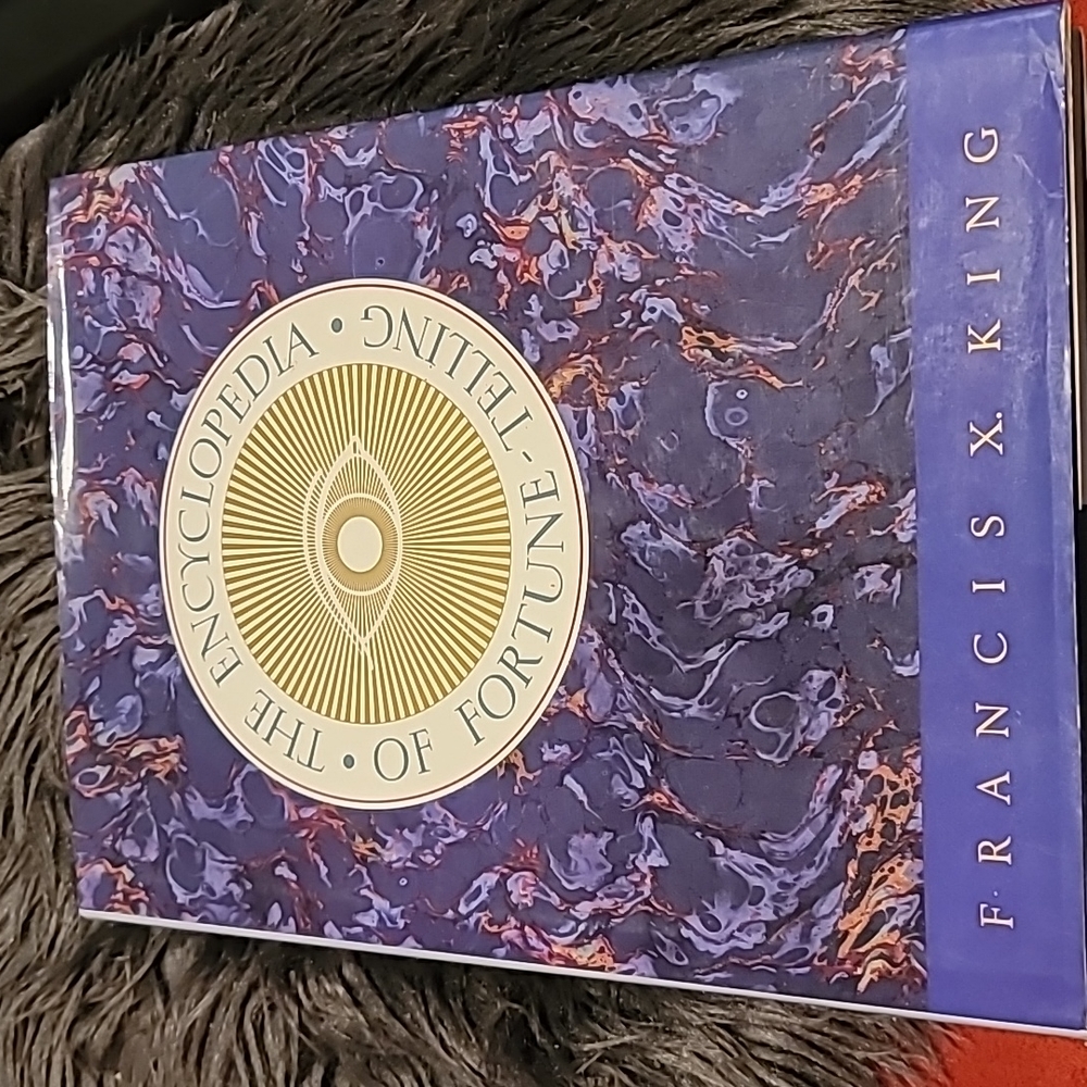 Hardcover The Encylopedia of Fortune Telling